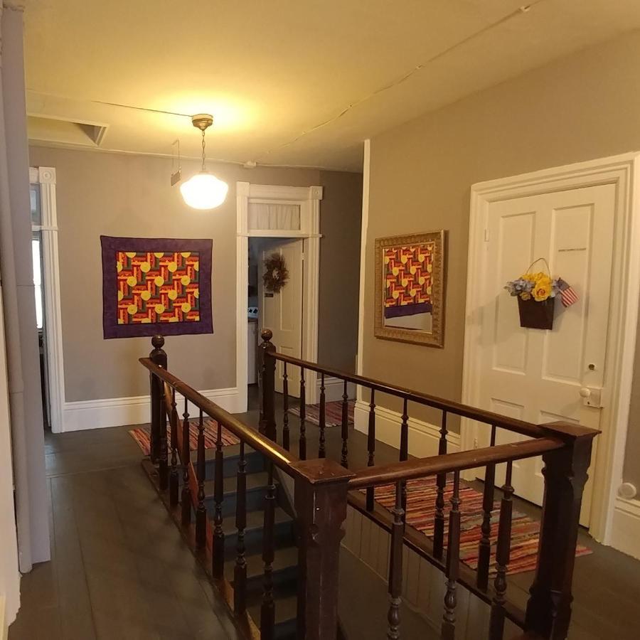 The Burlington Hotel & Bar - Alma Wi Екстер'єр фото